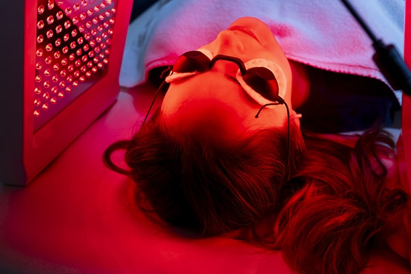 Red Light Therapy: A Gradual Approach to Hair Rejuvenation